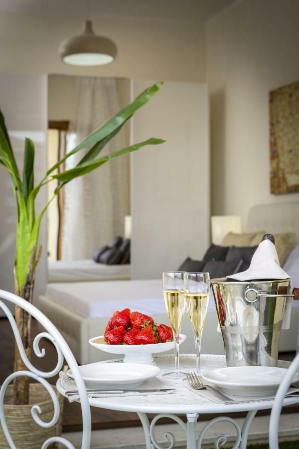 Luxury Rooms & Suites Olbia Bagian luar foto